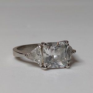 Silver Tone And Clear Stone Ring Size 7